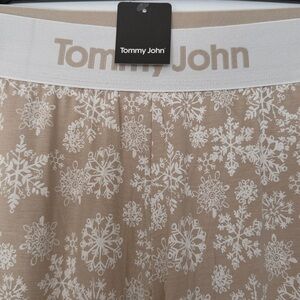 Tommy John pajama pants with pockets in size medium